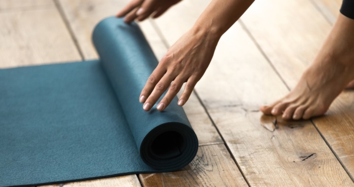 blog-5-reasons-you-should-care-about-the-yoga-mat-you-use