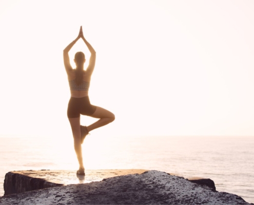 bundys-biggest-beach-yoga-class